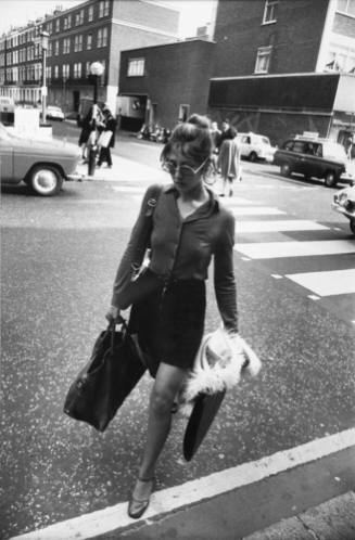 Garry Winogrand, American,  1928-1994, London, 1967, printed c. 1980, gelatin silver print, 14 …